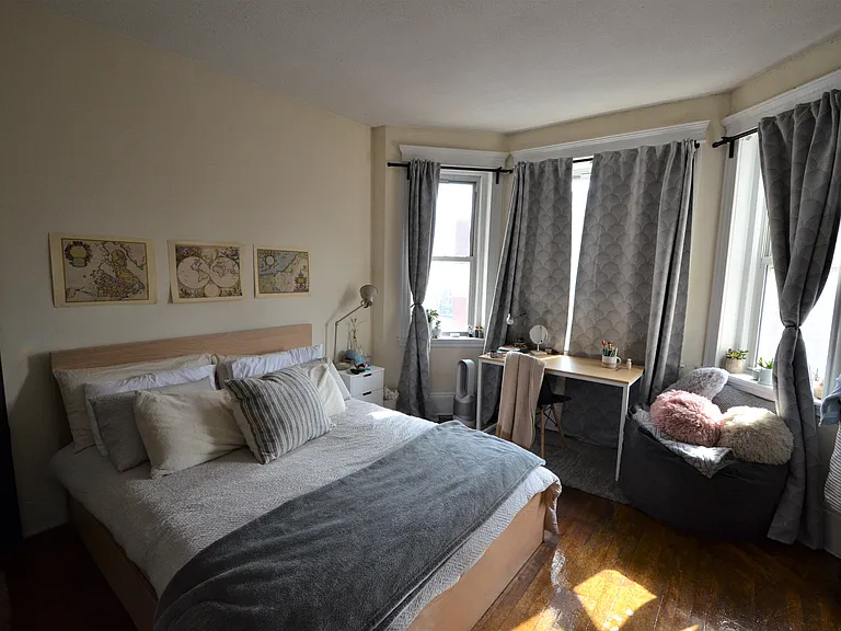 137 Peterborough St #10 — Photo 10