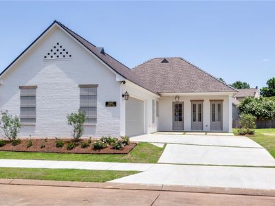 5992 Stonegate Dr, Alexandria, LA, 71303