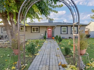 1409 Keeney Way, Sacramento, CA, 95864