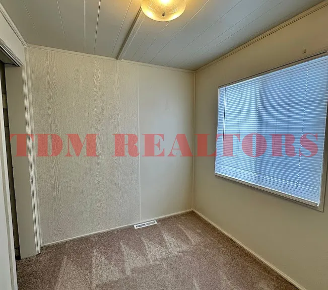 3235 Huggins Ave — Photo 8