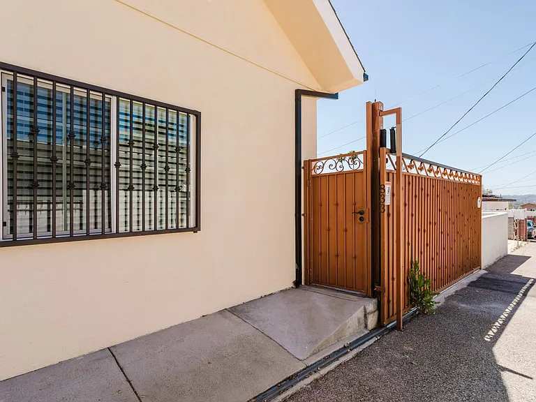 833 E Verdugo Ave — Photo 6
