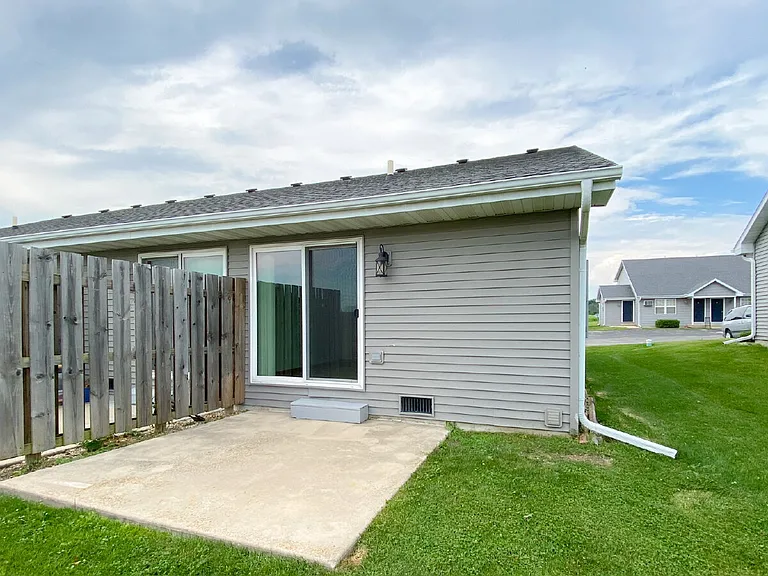 1100 Carrie Ln #5 — Photo 8