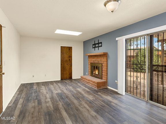 5th image of 8030 N Soledad Ave