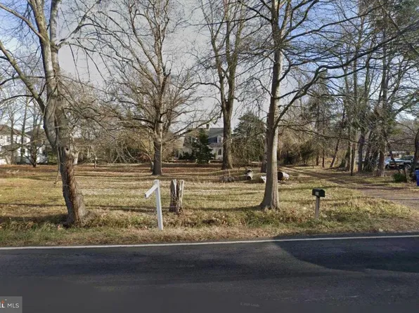 324 Mount Laurel Rd, Mount Laurel, NJ 08054