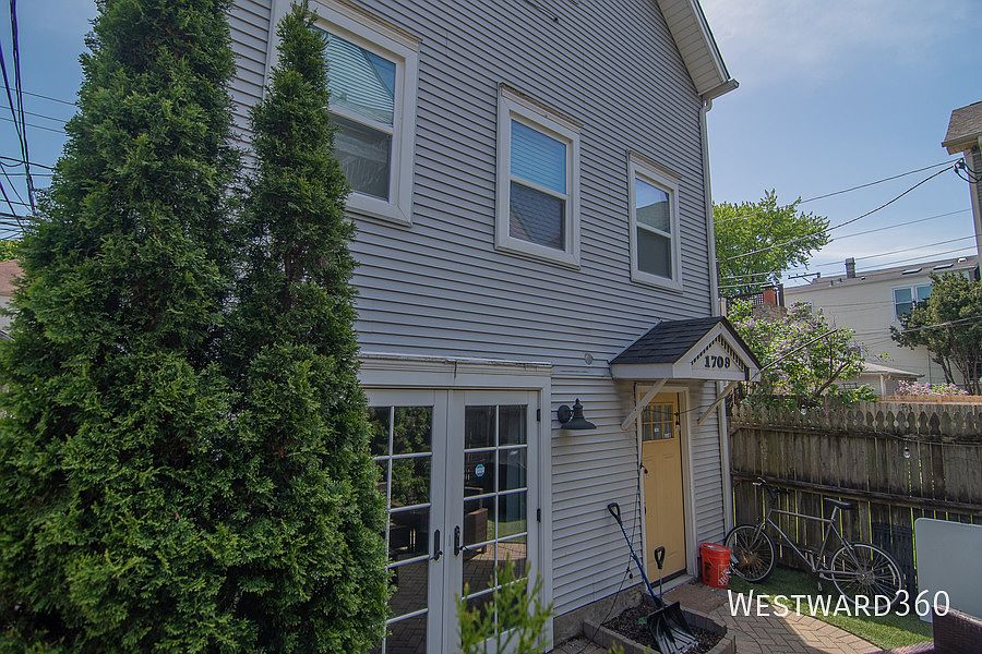 1st image of 1709 W Barry Ave #Ch