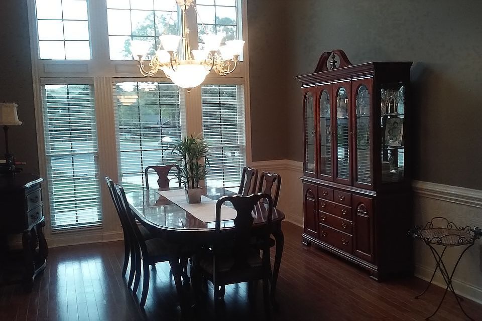 1st image of 2604 Sumac Ln