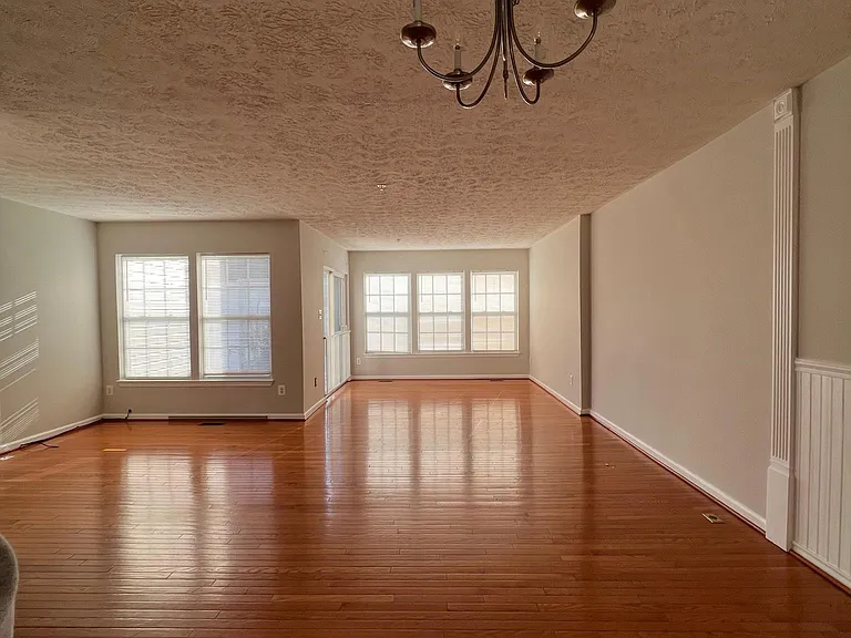 4803 Limestone Ct — Photo 14