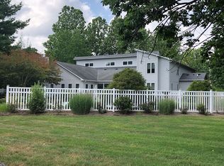 106 Forest Knoll Ln, Fishers, IN 46037