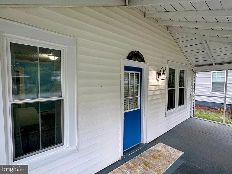 219 Longfellow Ave — Photo 4