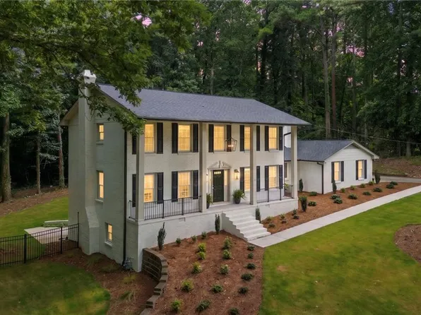 5004 Mountclaire Rd, Tucker, GA 30087