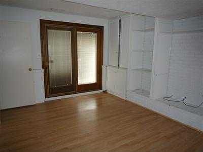 5th image of 228 Normandy Dr