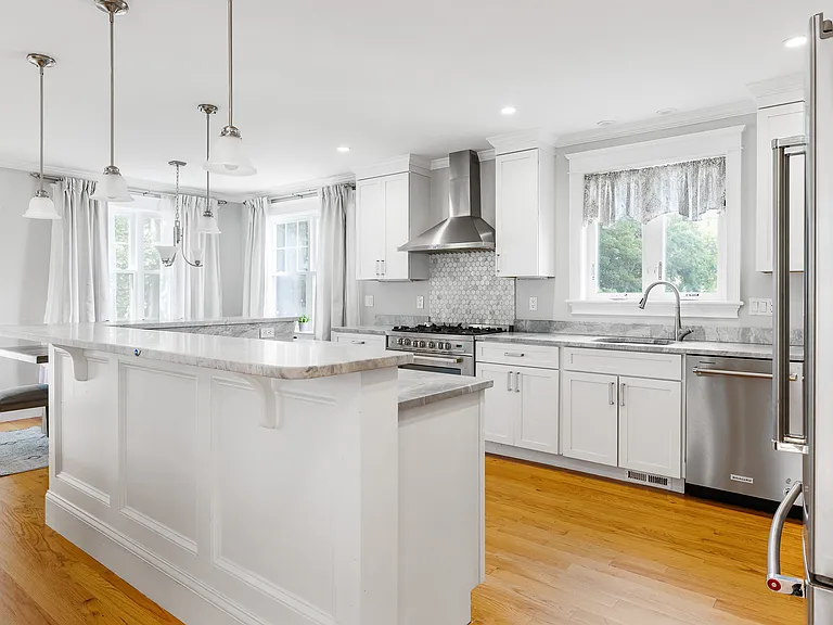 37 Sassamon Ave — Photo 1