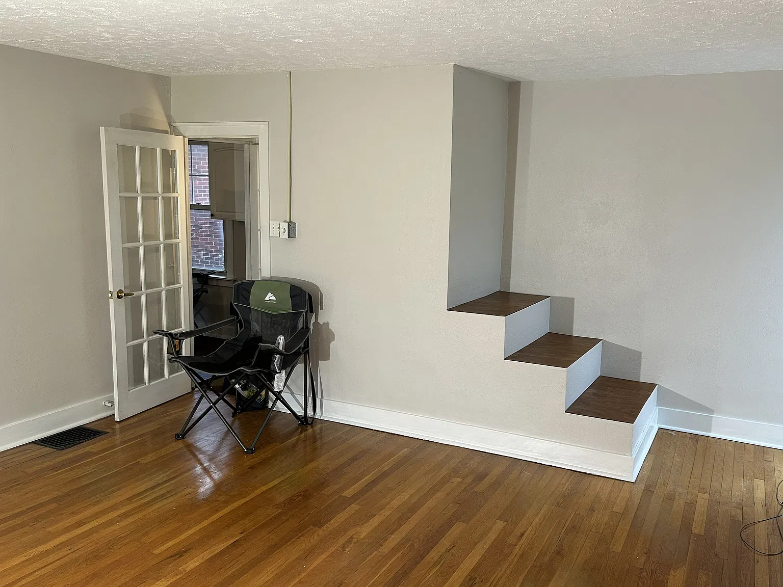 2 bed, 1100 sqft, $975 — Photo 4