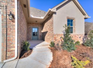2909 Tranquilo Ln, Edmond, OK 73034