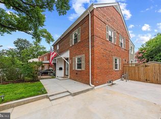 825 S Ivy St, Arlington, VA 22204