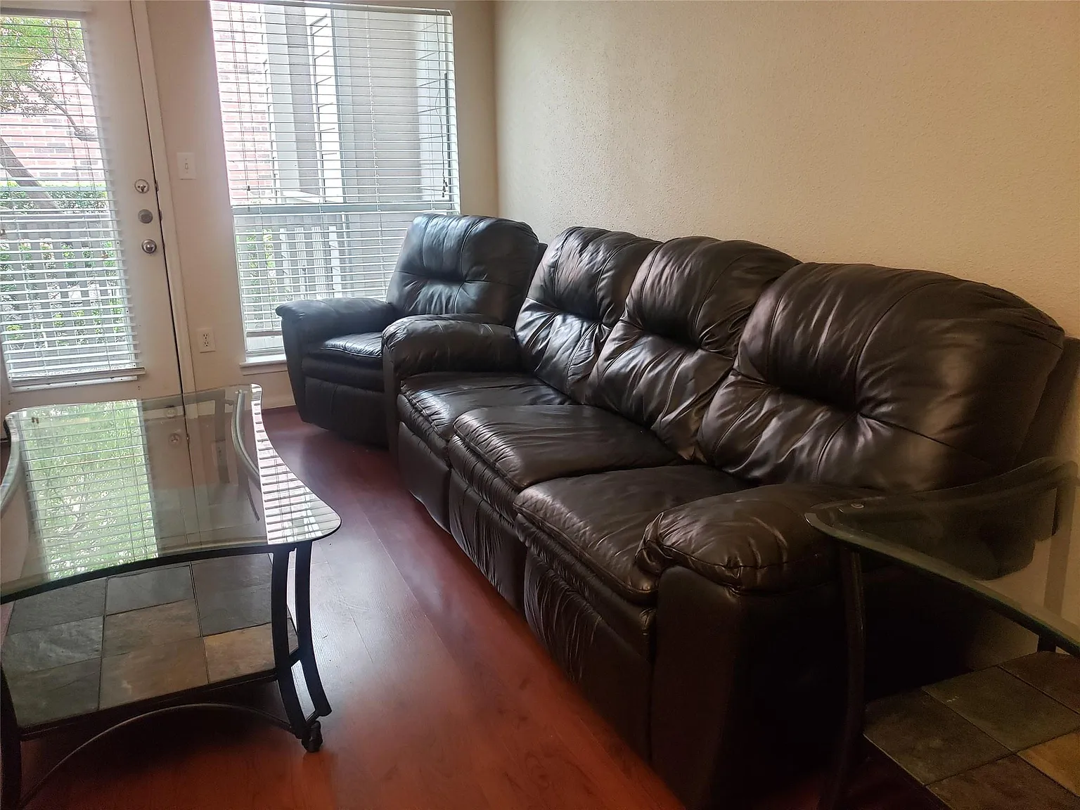 1 bed, 1.0 bath, 726 sqft, $1,200 — Photo 3