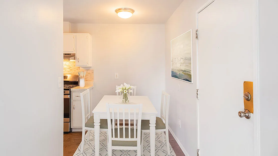 Cityside Apartments and Townhomes — Photo 4