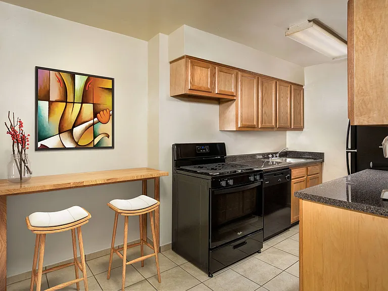 GrandView Apartments — Photo 1