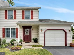 51 Nottingham Dr, Mechanicsburg, PA