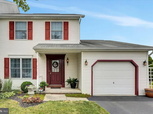 51 Nottingham Dr, Mechanicsburg, PA 17050
