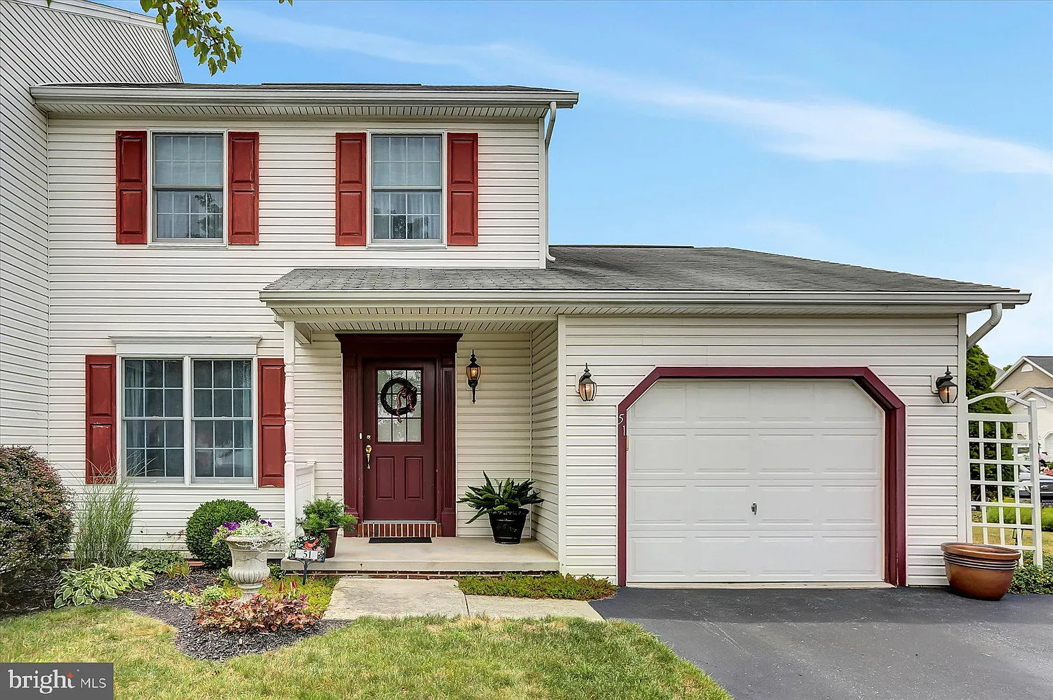 51 Nottingham Dr photo 1