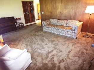 10 W Lyncliff Dr, Oswego, IL 60543