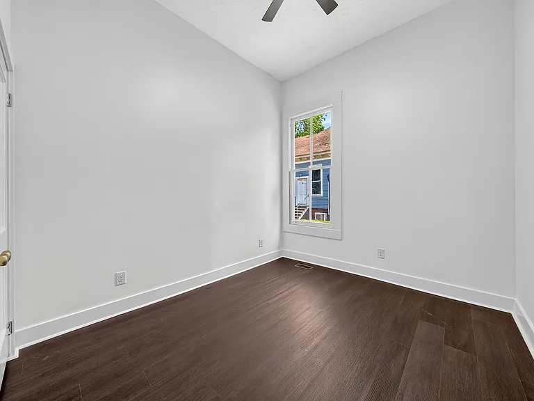 2806 Beacon Ave #B — Photo 15