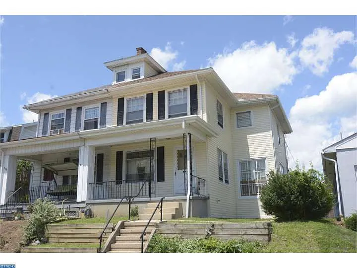 405 Walnut St photo 1