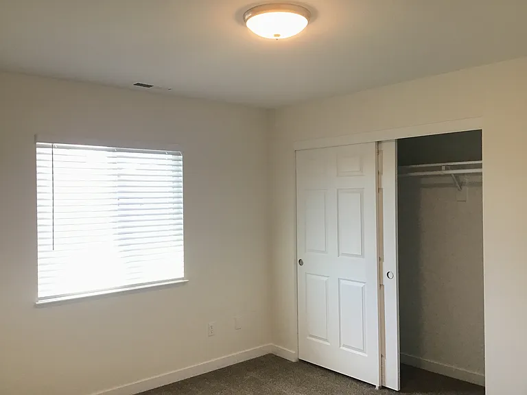 18258 Oakbrook Ln — Photo 17