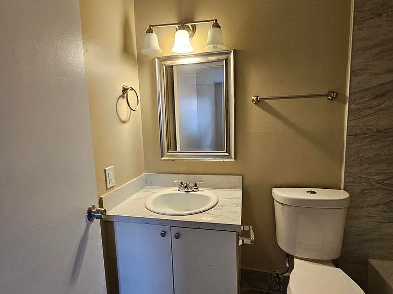 4859 Orleans Ct — Photo 7