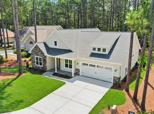 4089 Country Garden Ln, Southport, NC 28461