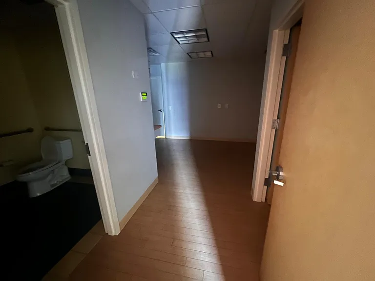 715 Broadway Ave #3 — Photo 9