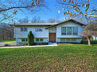 145 Algin Dr, Middlebury, CT 06762