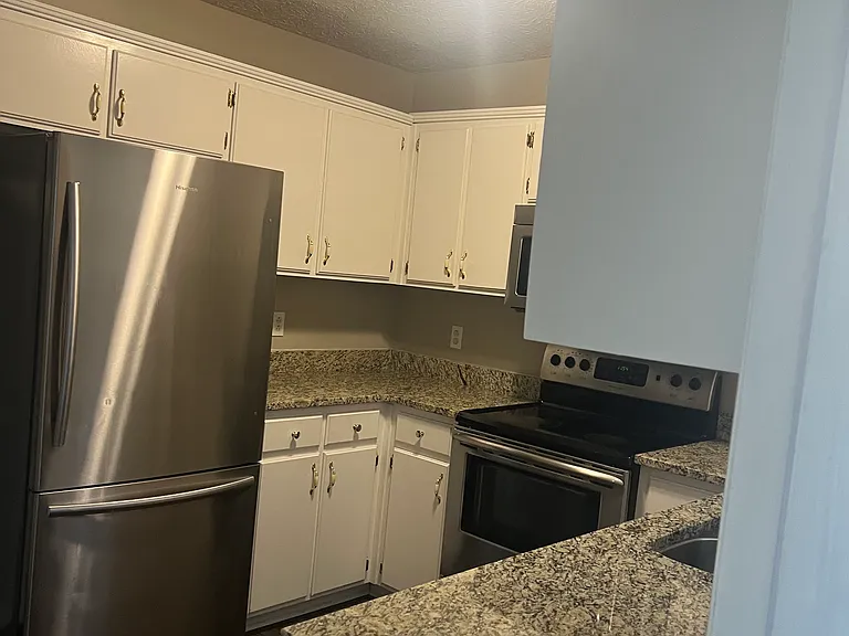 897 E Northfield Blvd — Photo 5