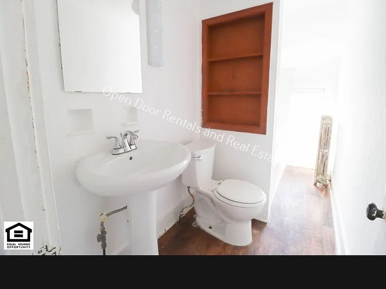607 W Monroe St #3 — Photo 8