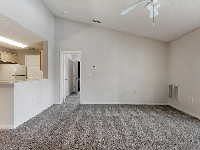 Palm Club Apartment Homes — Photo 18