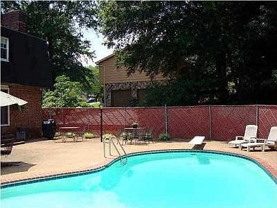 1st image of 4723 Robinwood Dr