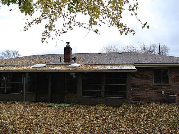 2nd image of 3360 & 3362 Elmwood St