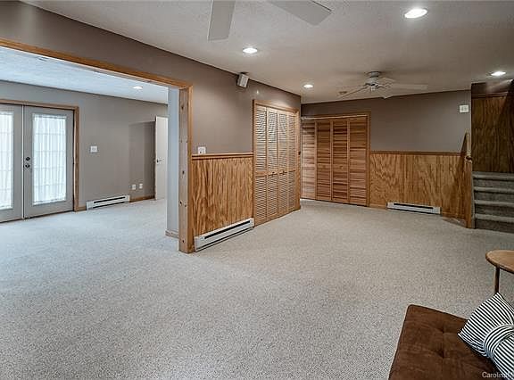 3rd image of 9034 Salford Ct