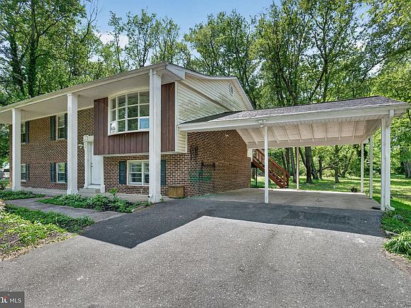2nd image of 4105 Lee Ln