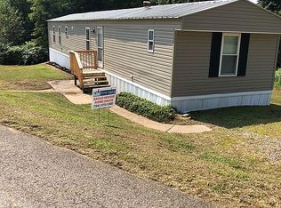 311 Blossom Ln, Sewickley, PA 15143