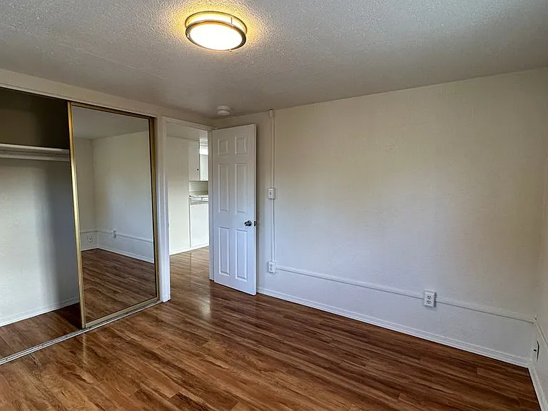 809 Willard Ave — Photo 8