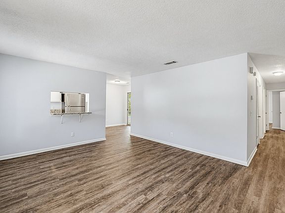 5th image of 123 Old Jericho Rd #A