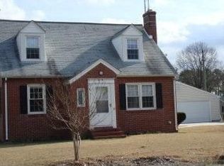 1527 Greate Rd, Gloucester Pt, VA 23062