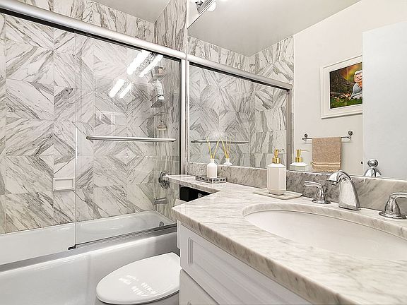 4th image of 280 Rector Pl APT 8C