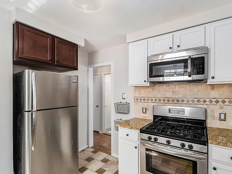 633 N Dorchester Ave — Photo 8