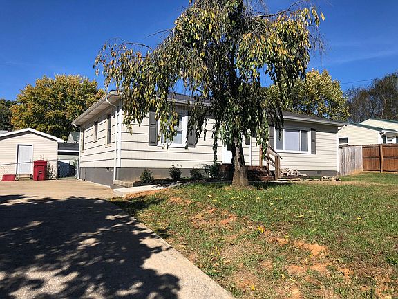 2nd image of 523 Lee Cir