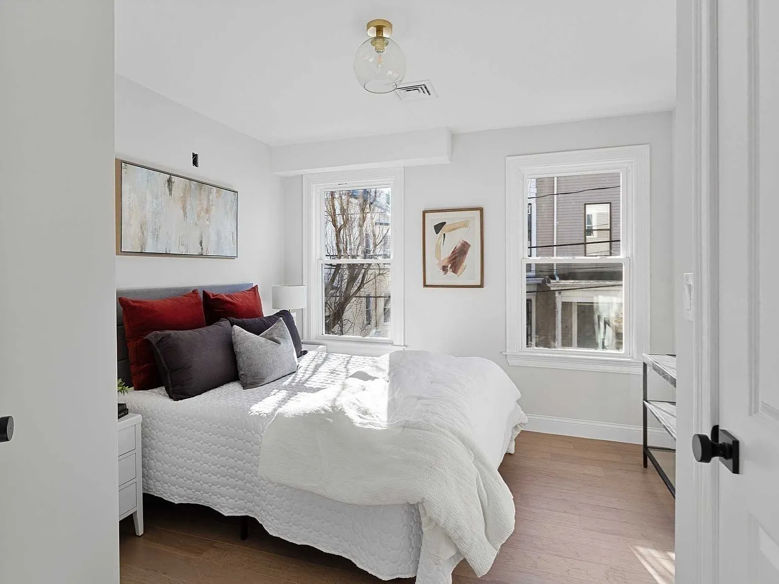4 bed, $4,500 — Photo 4