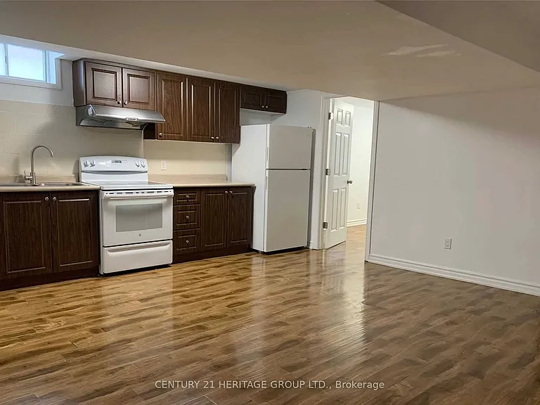 27 Hammond Dr #BASEMENT — Photo 10