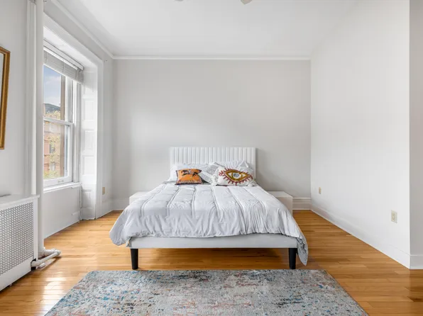 130 West 81st Street image 8 of 19